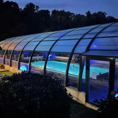 3 Etoiles - Piscine - Eehhed